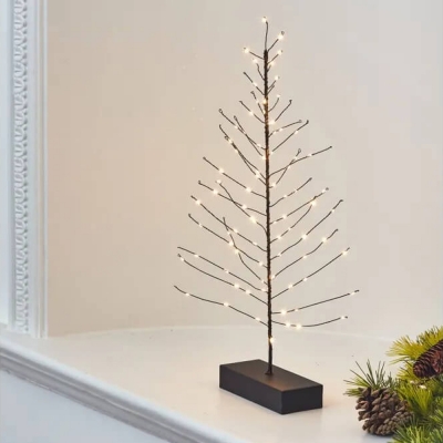 lightstyle london festive tree with 80 warm white leds battery powered